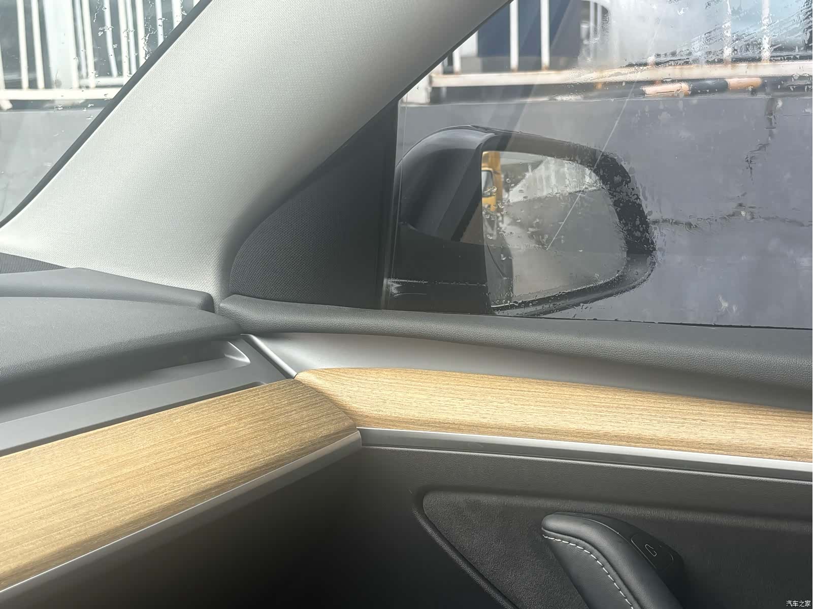 Tesla Model Y, 2023 13
