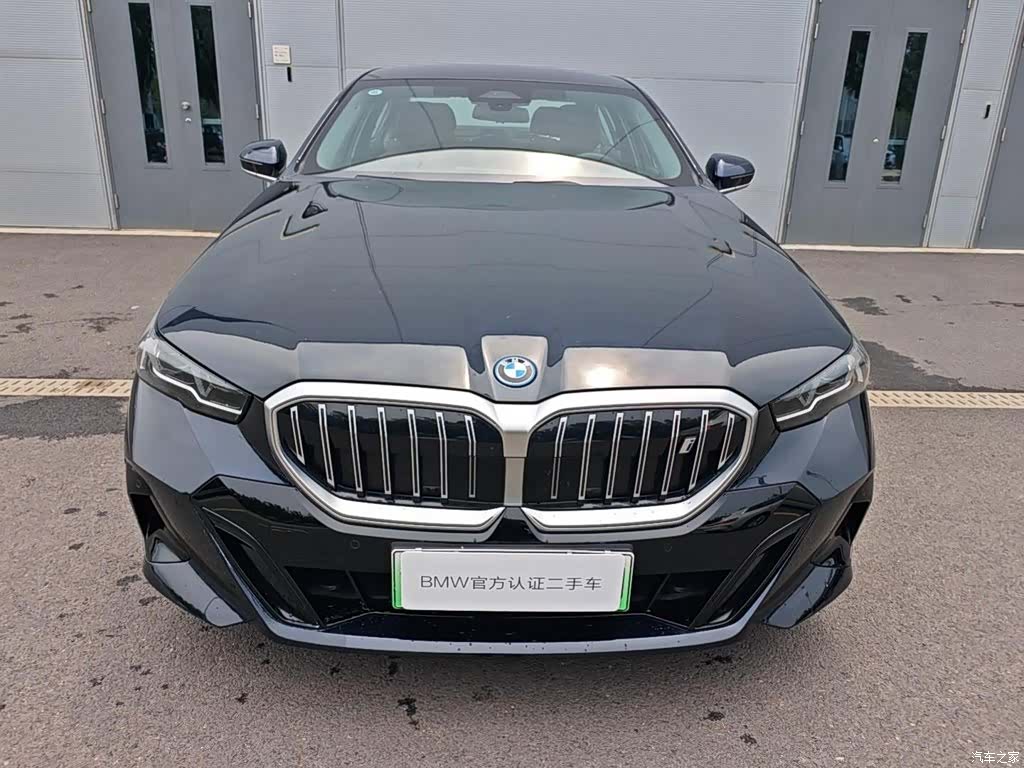 BMW i5, 2025 2