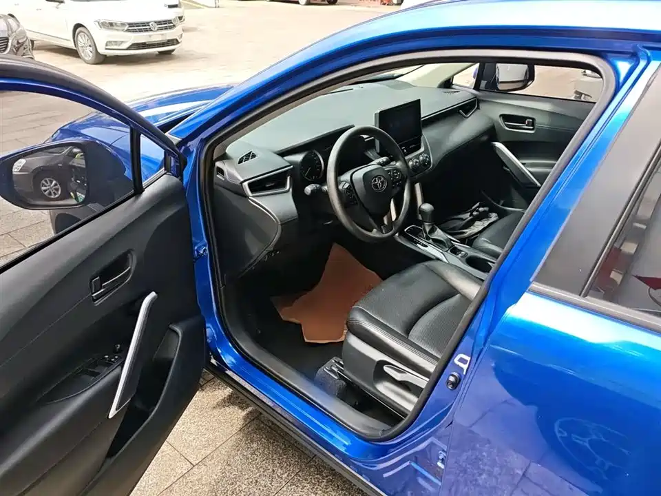 Toyota Corolla Sharp amplifier