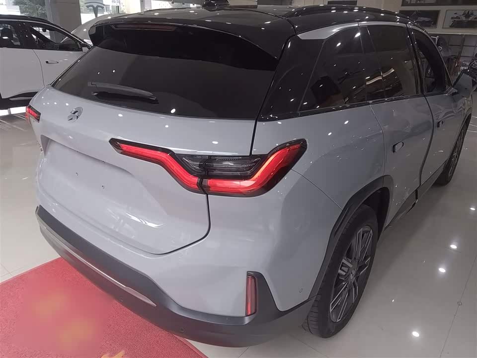 NIO ES6