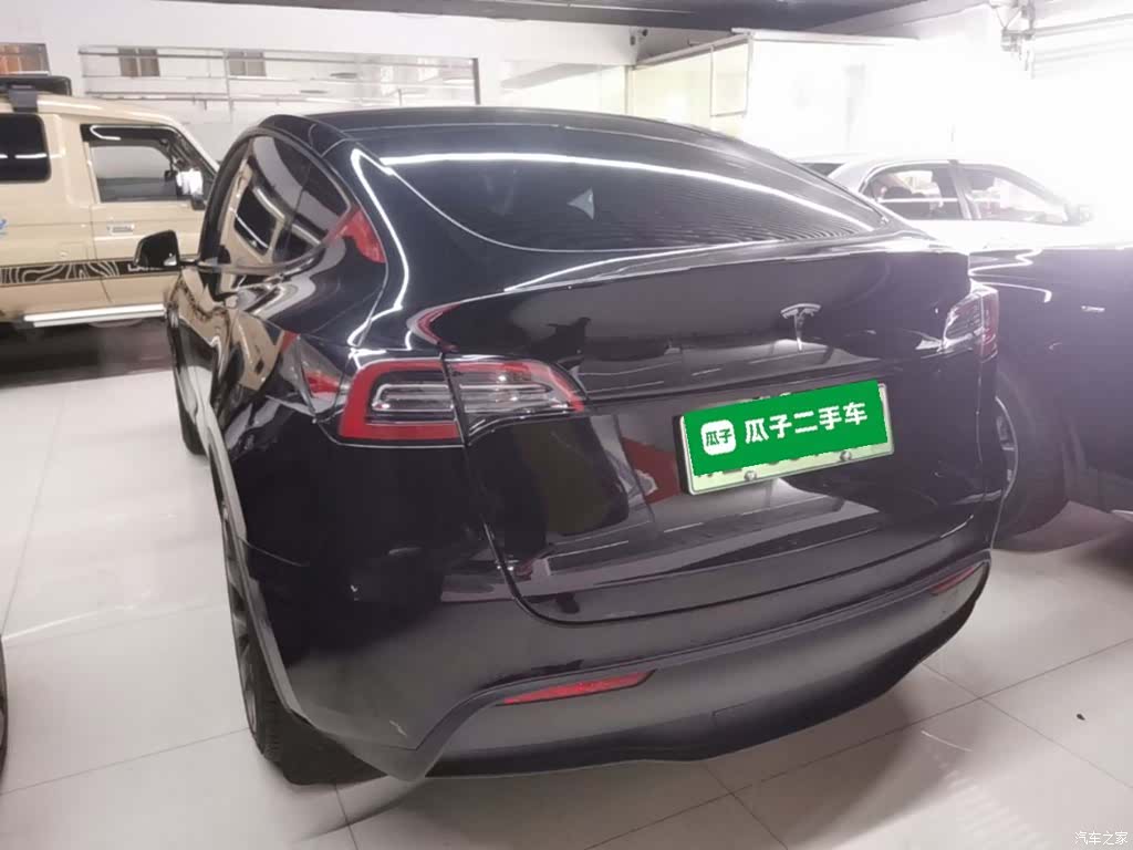 Tesla Model Y, 2021 все фото