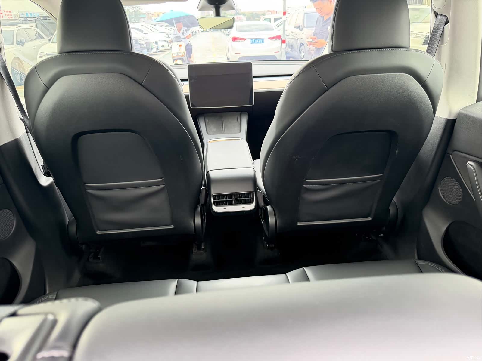 Tesla Model Y, 2023 14