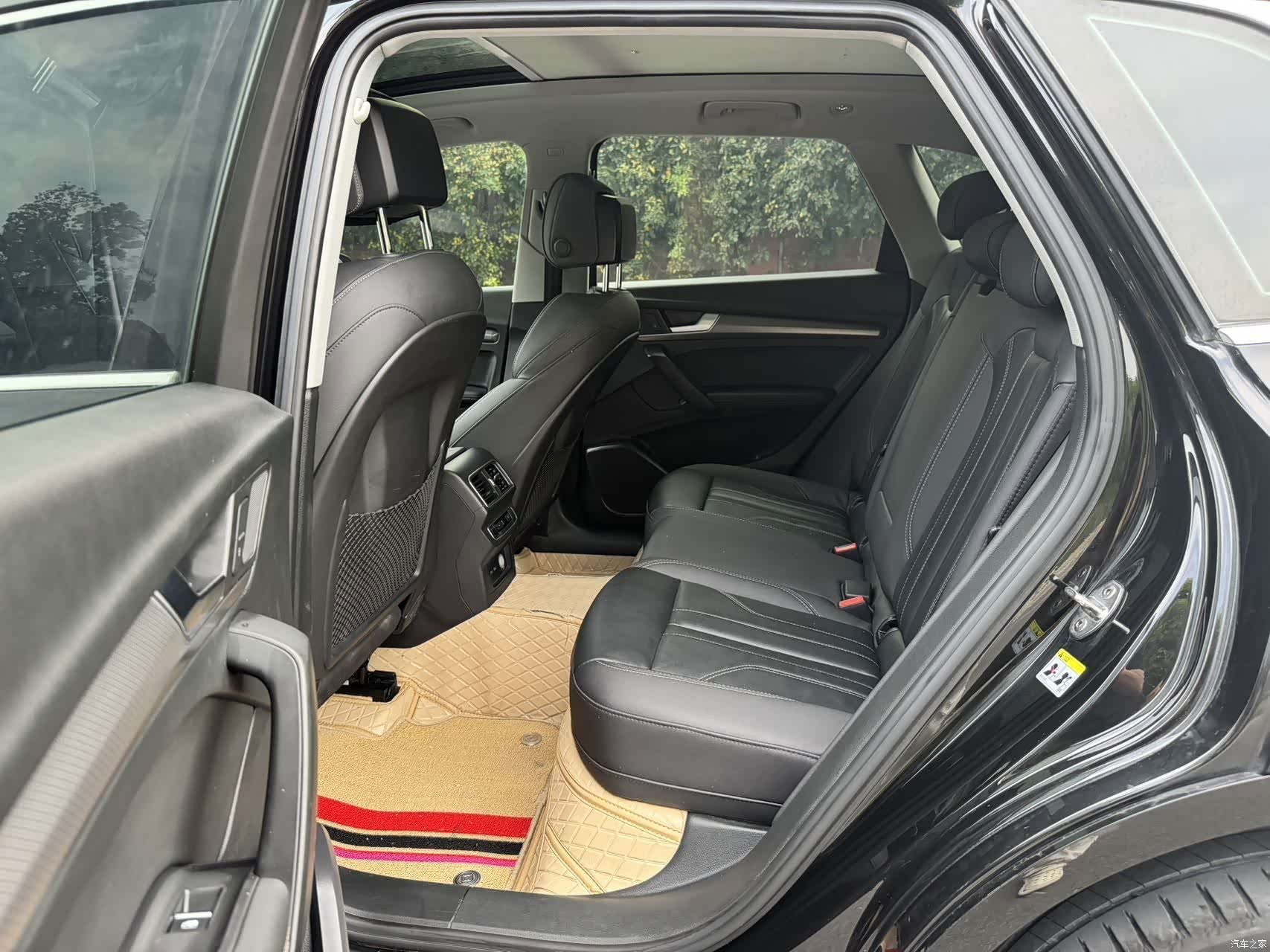 Audi Q5L, 2022 все фото
