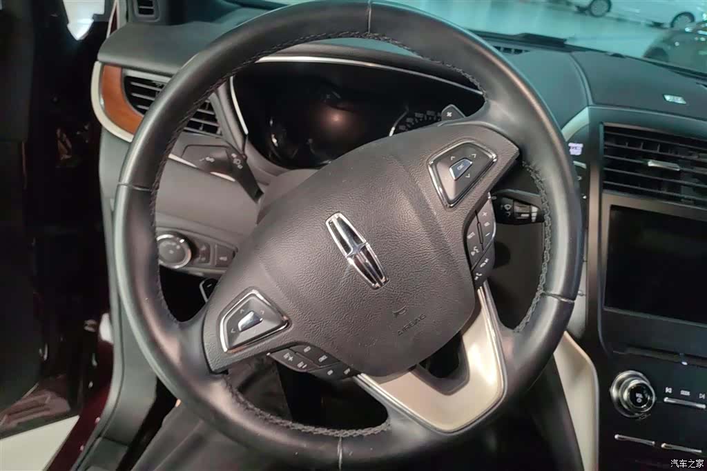 Lincoln MKC, 2019 15