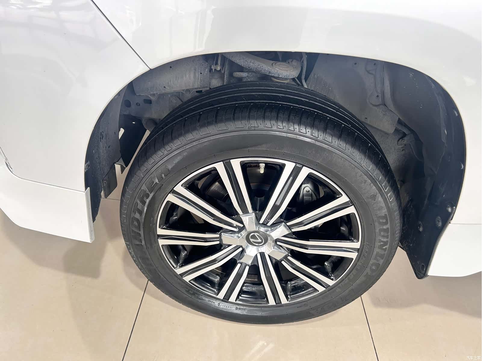 Lexus LX, 2018 3