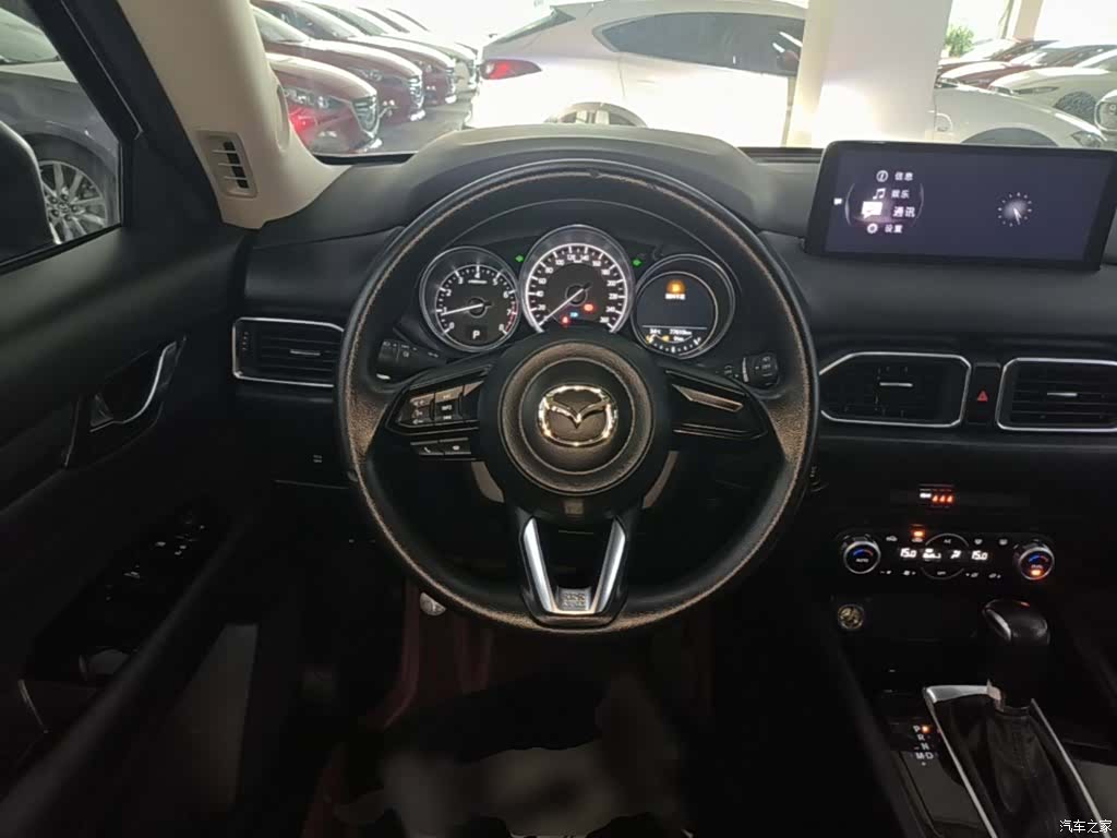 Mazda CX-5, 2024 11