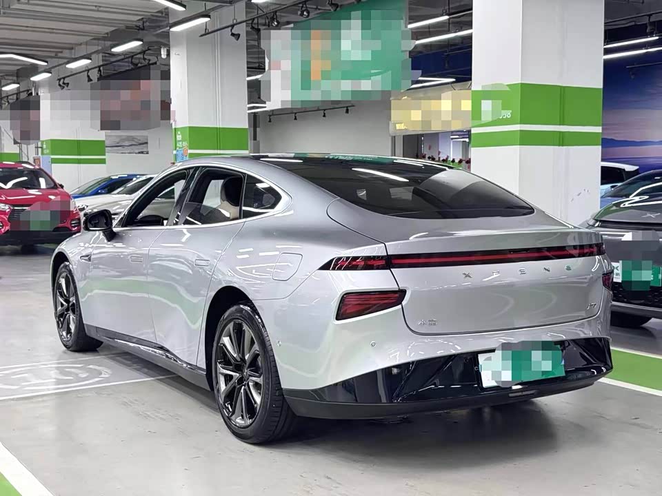 XPENG P7