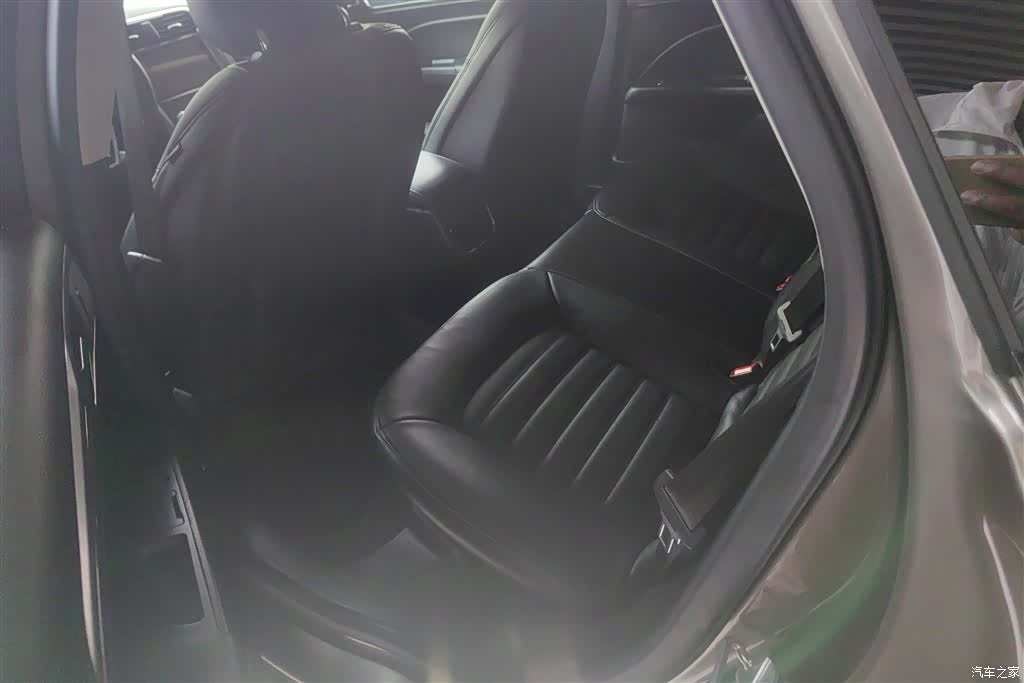 Ford Mondeo, 2017 11
