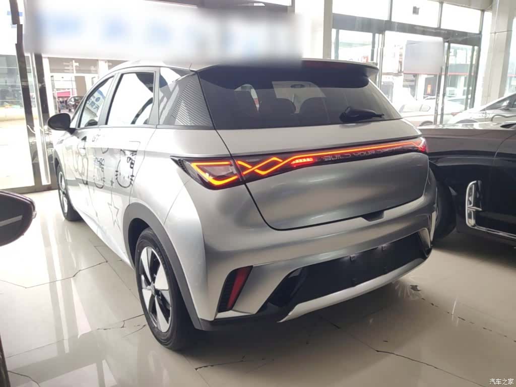 BYD Dolphin, 2024 все фото