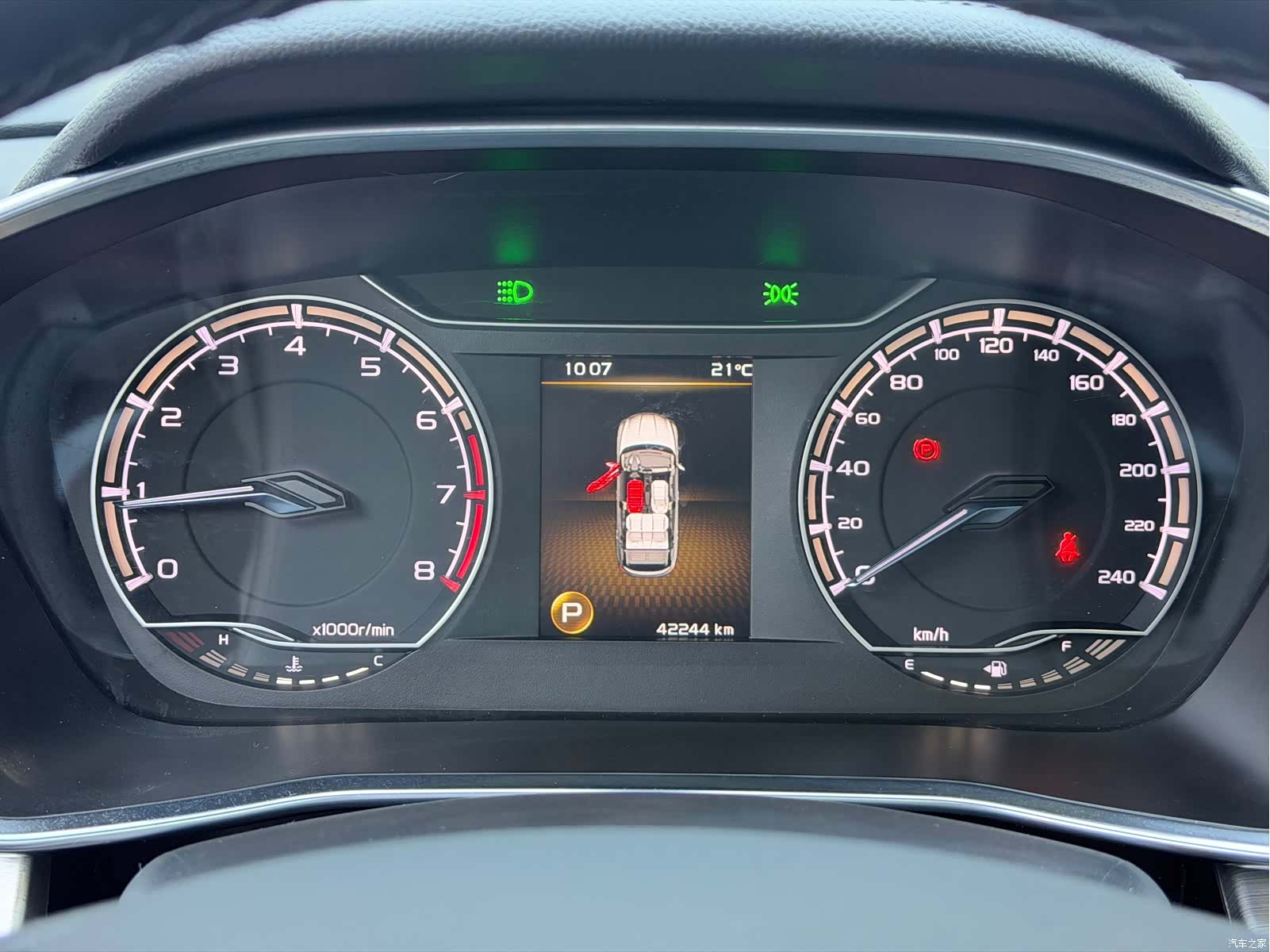 Geely Coolray, 2021 10