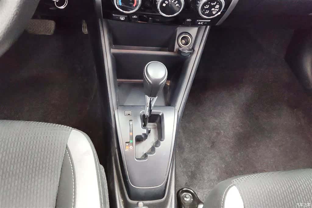 Toyota YARiS L, 2020 16