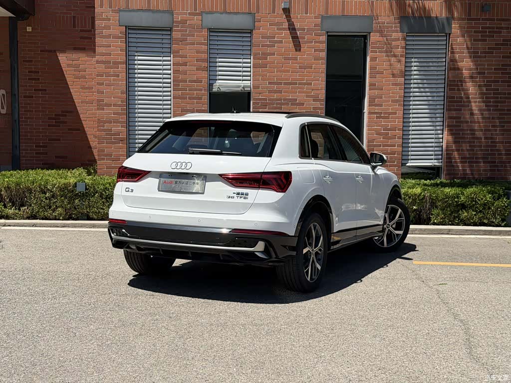 Audi Q3, 2024 3
