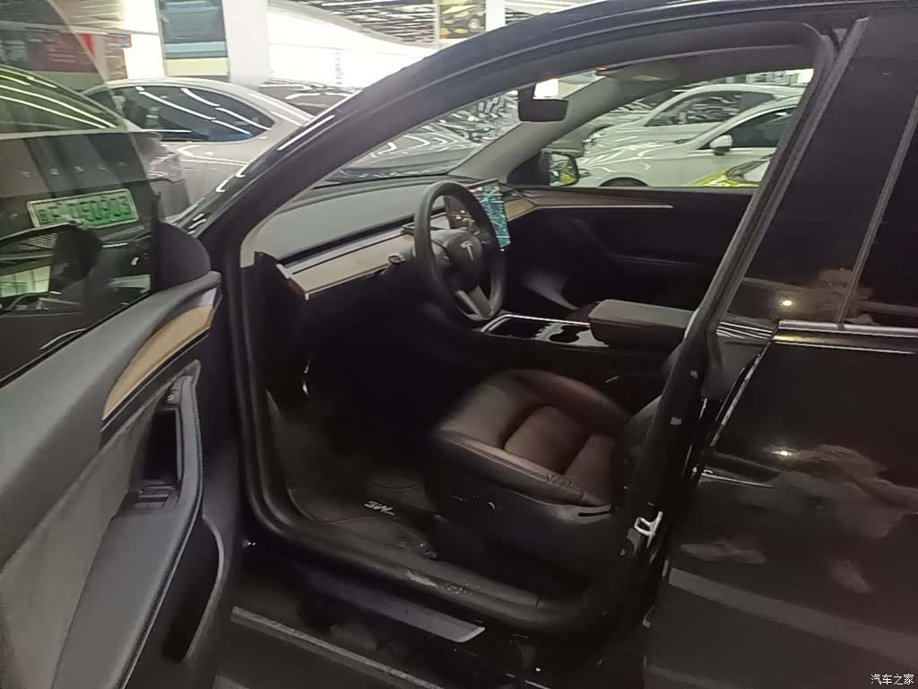 Tesla Model Y, 2022 12