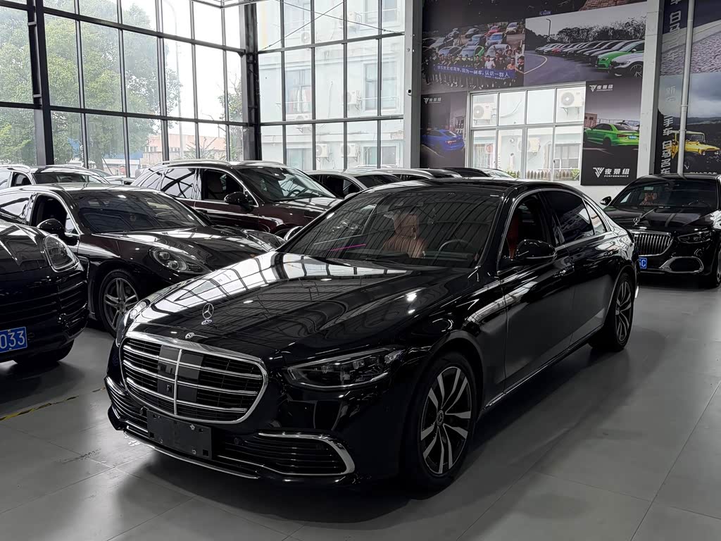 Mercedes-Benz S-Class