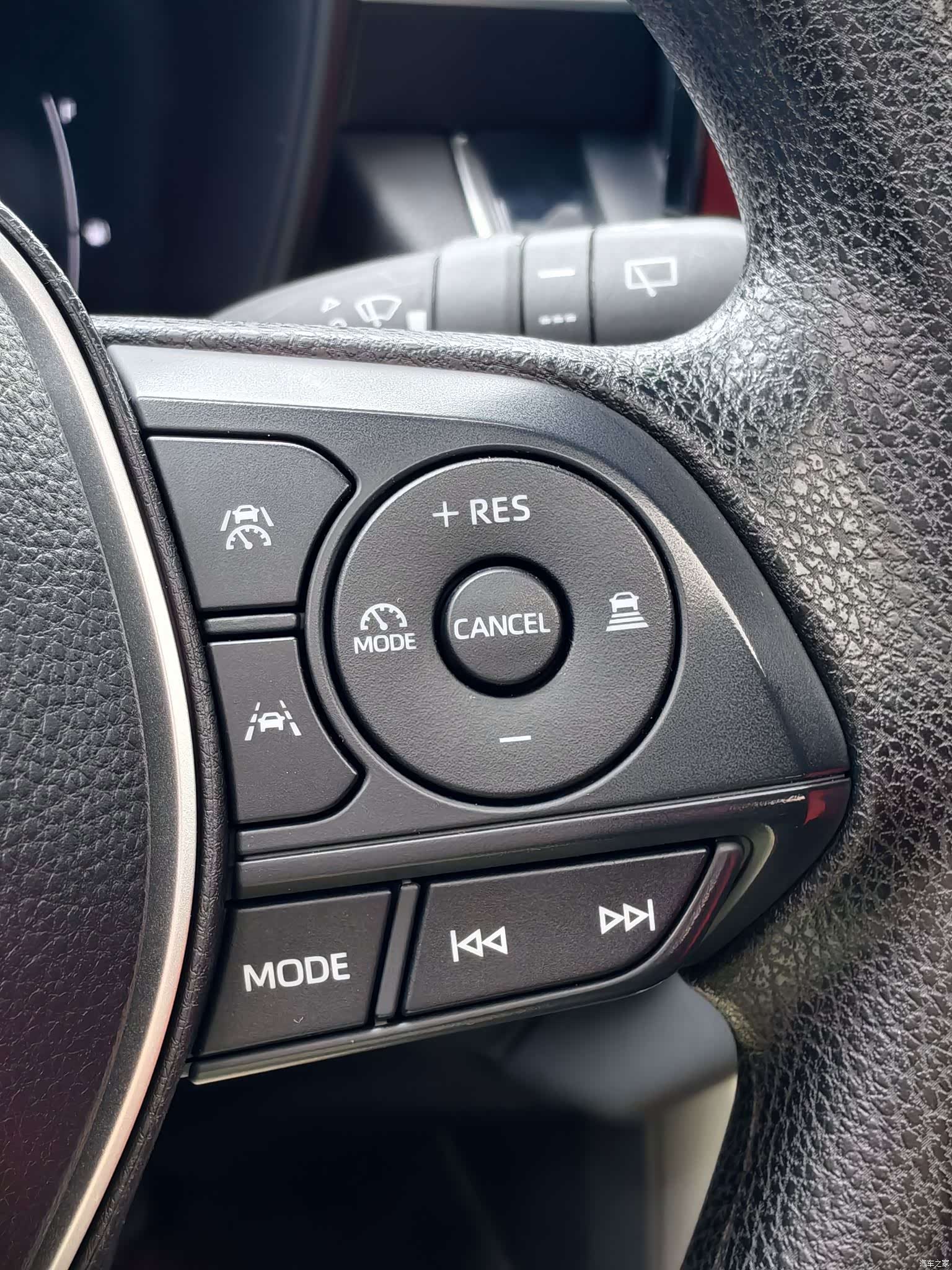 Toyota Frontlander, 2023 12