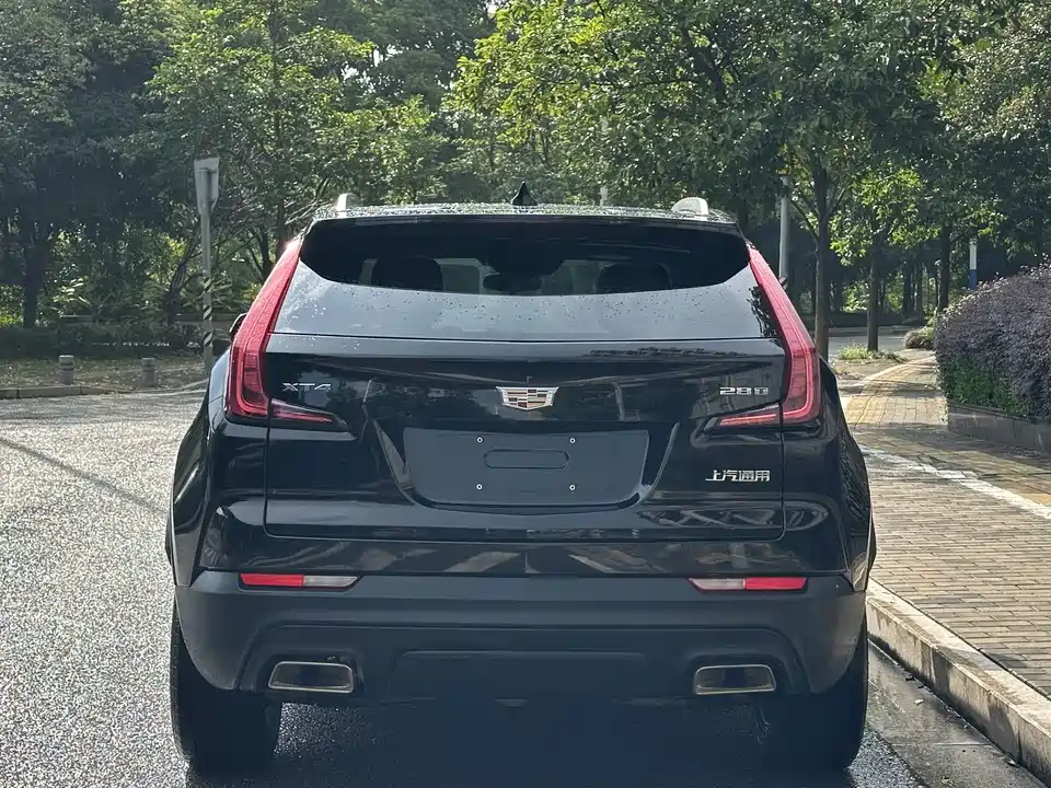 Cadillac XT4