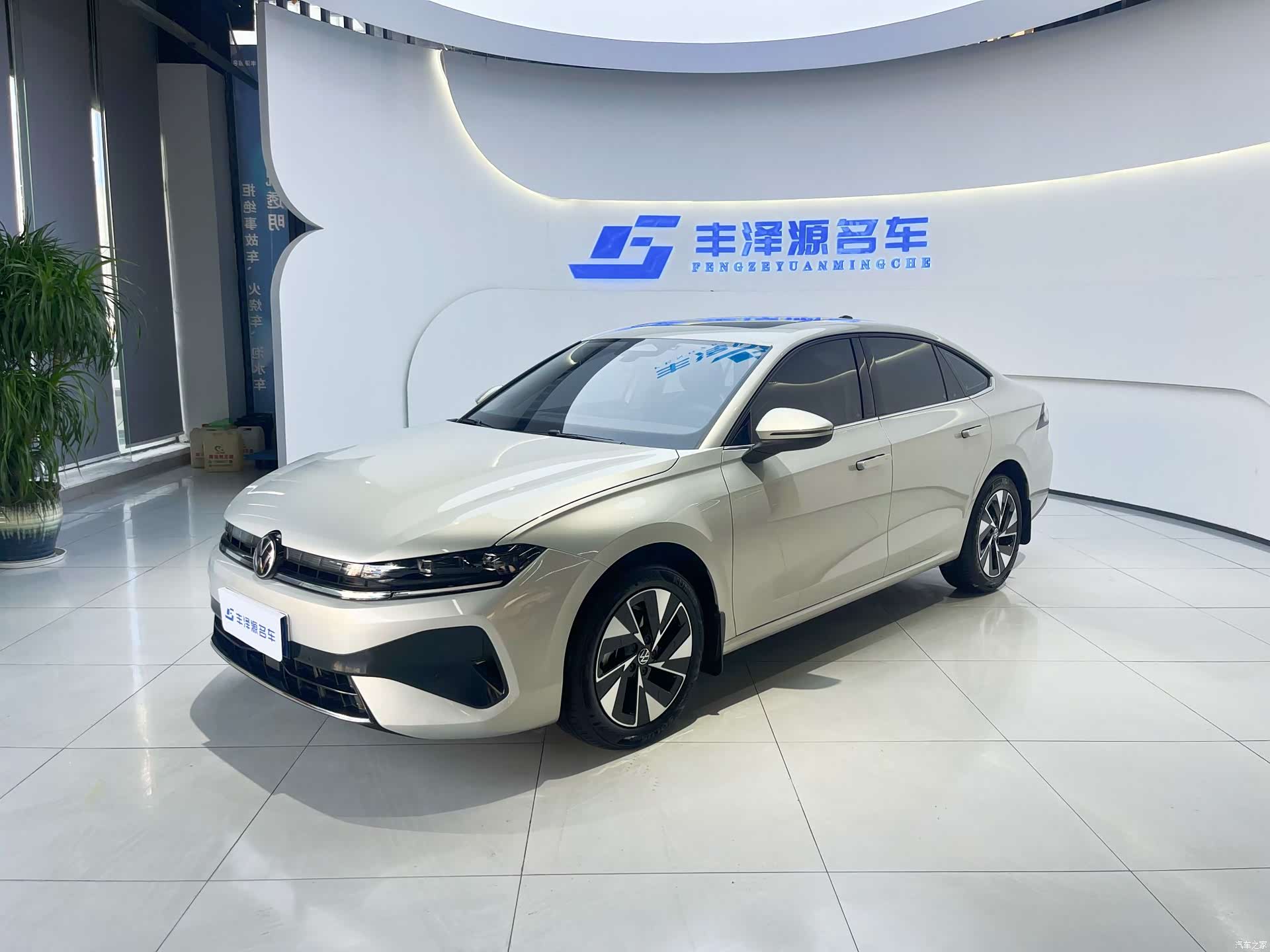 Volkswagen Sagitar, 2025 1