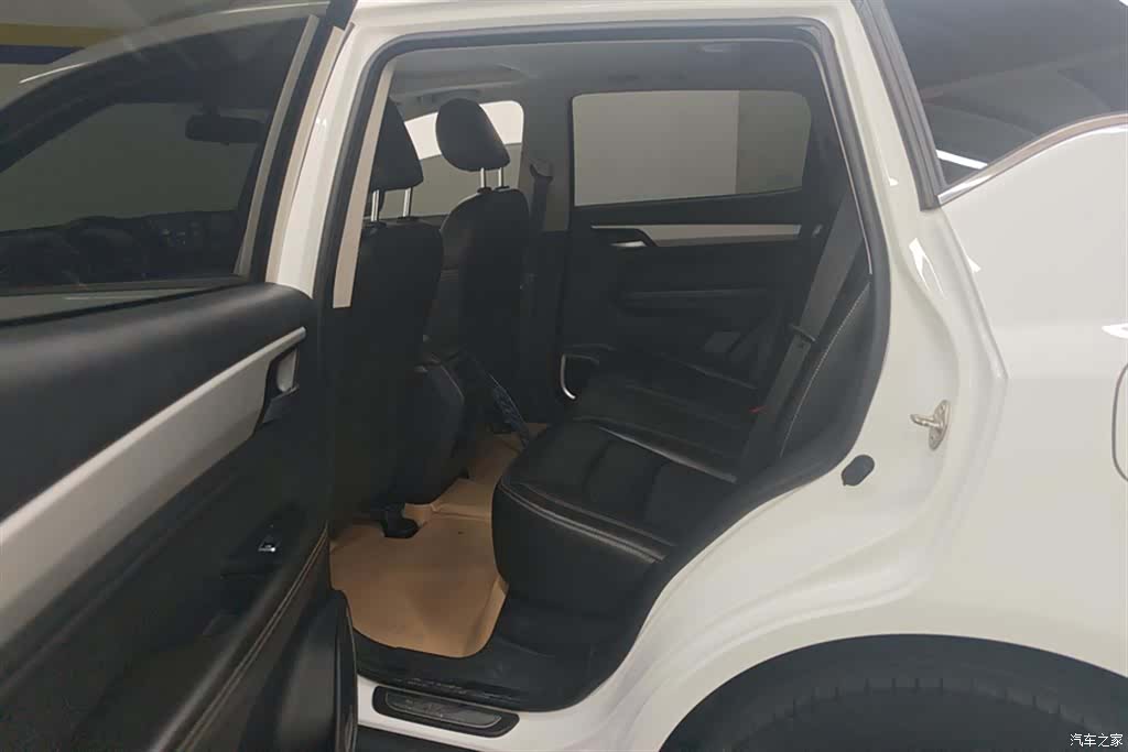 Geely X6, 2020 11