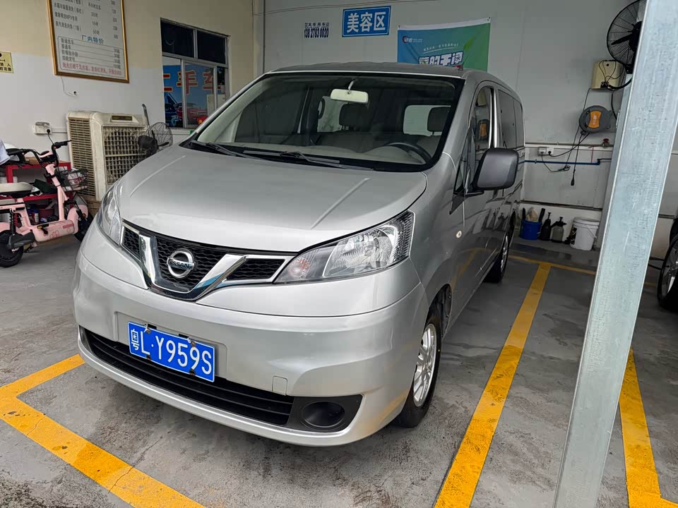 Nissan NV200 Nissan NV200