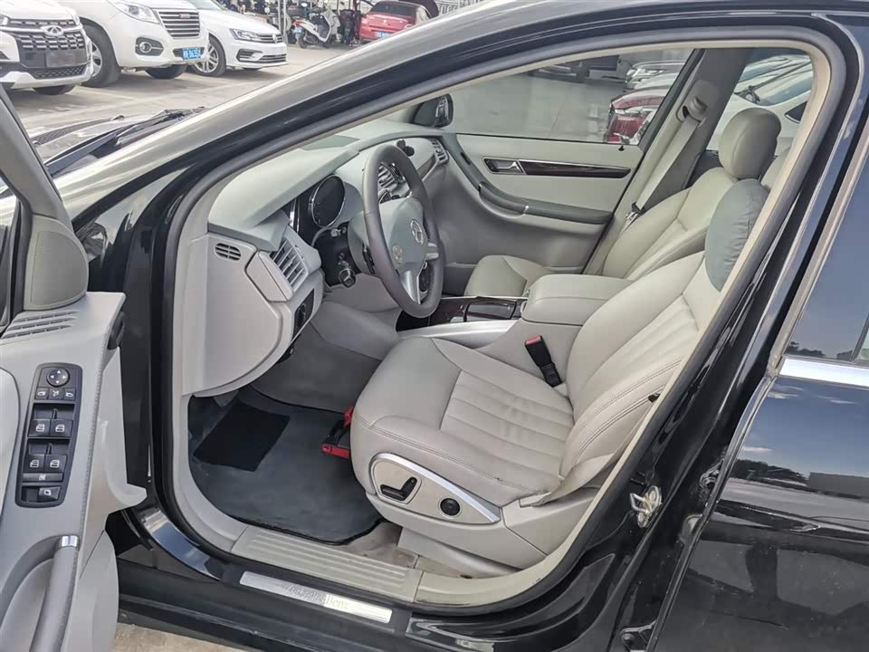 Mercedes-Benz R-class