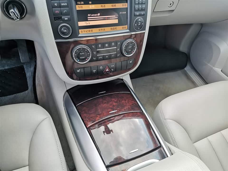 Mercedes-Benz R-class