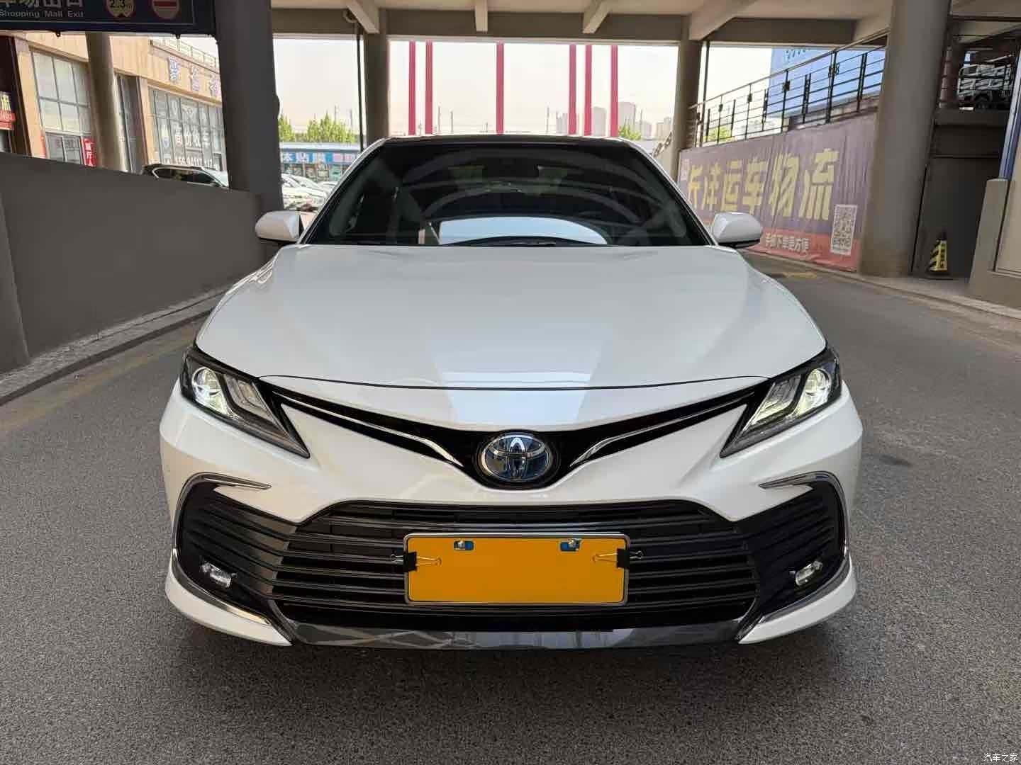 Toyota Camry, 2023 2