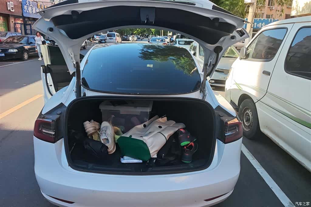 Tesla Model 3, 2021 4