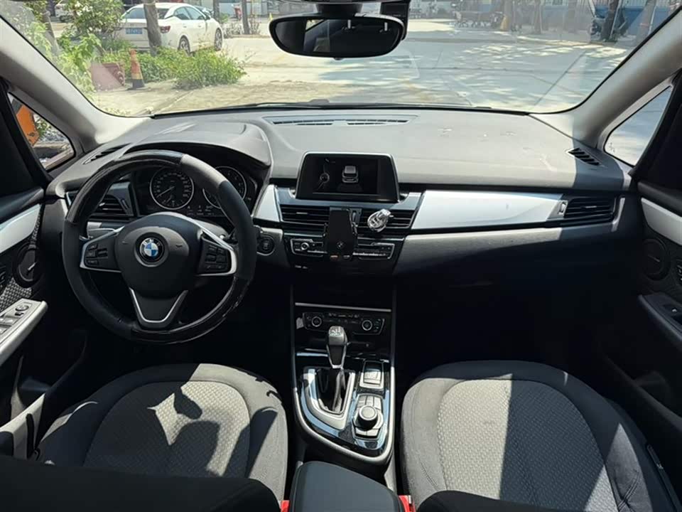 BMW 2 series station wagon