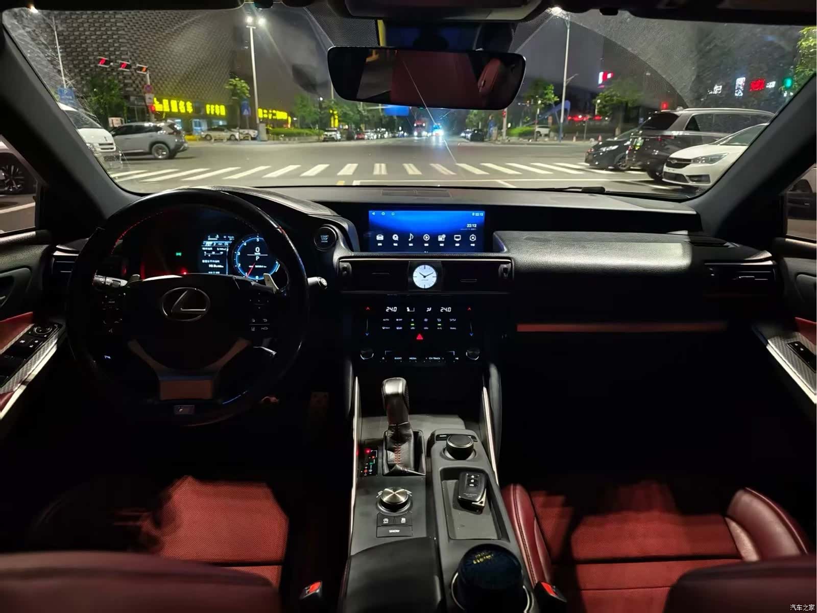 Lexus IS, 2017 9