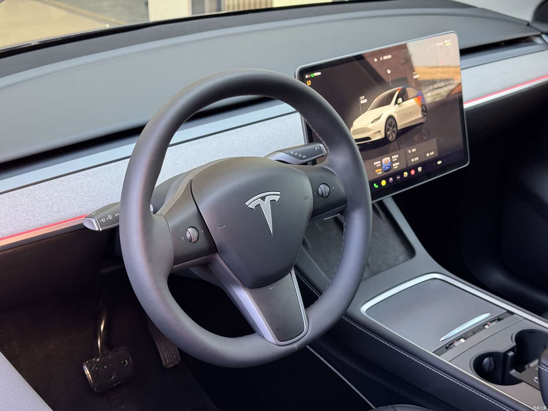 Tesla Model Y, 2024 16