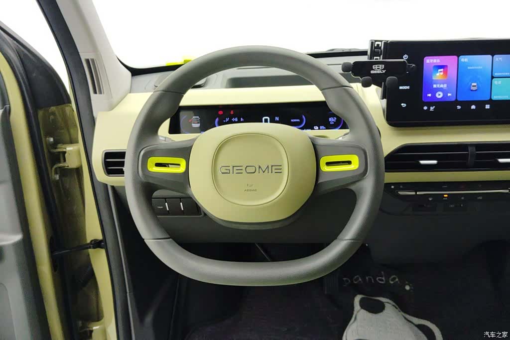 Geely Panda, 2024 15
