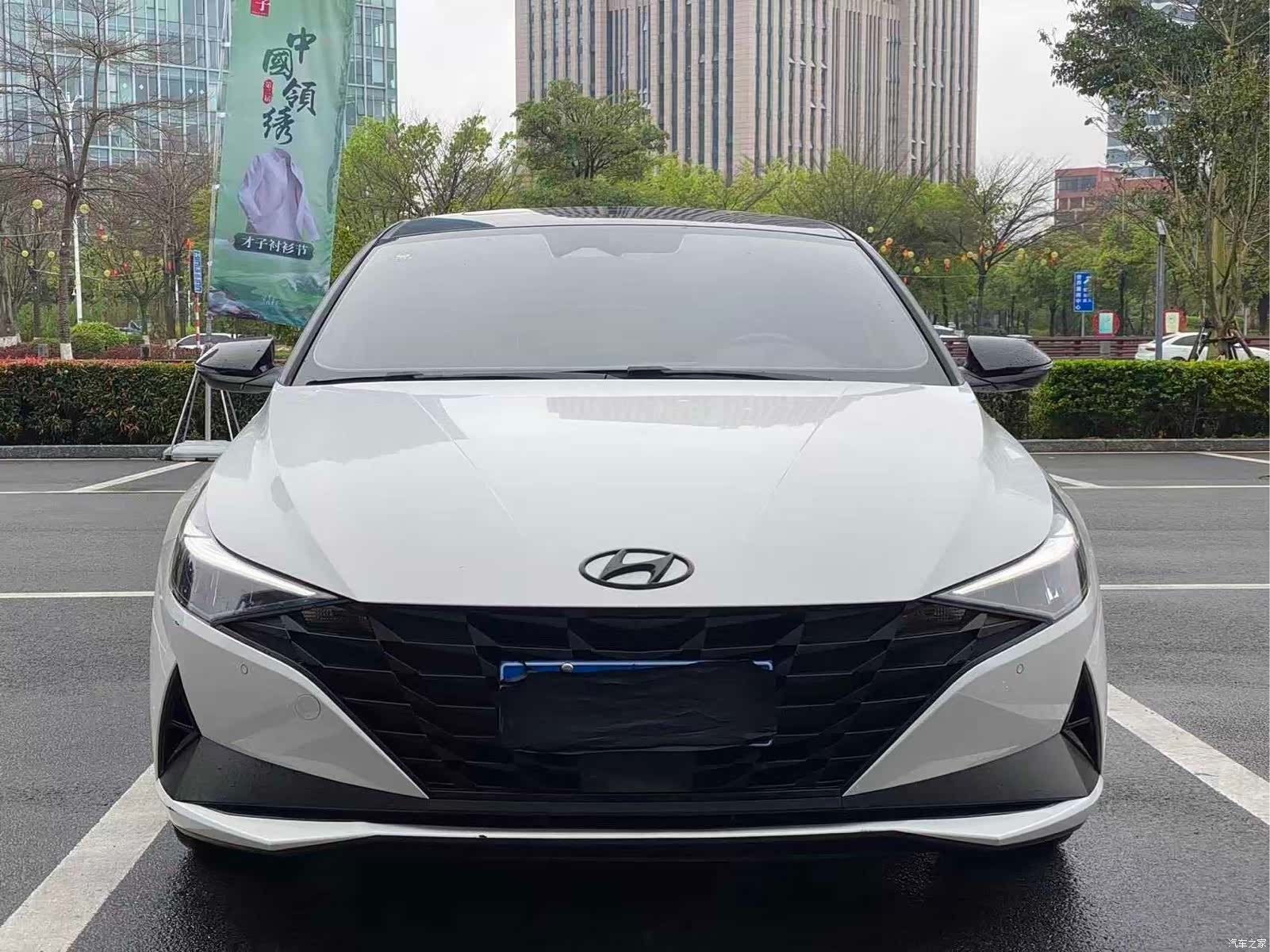 Hyundai Elantra, 2022 2