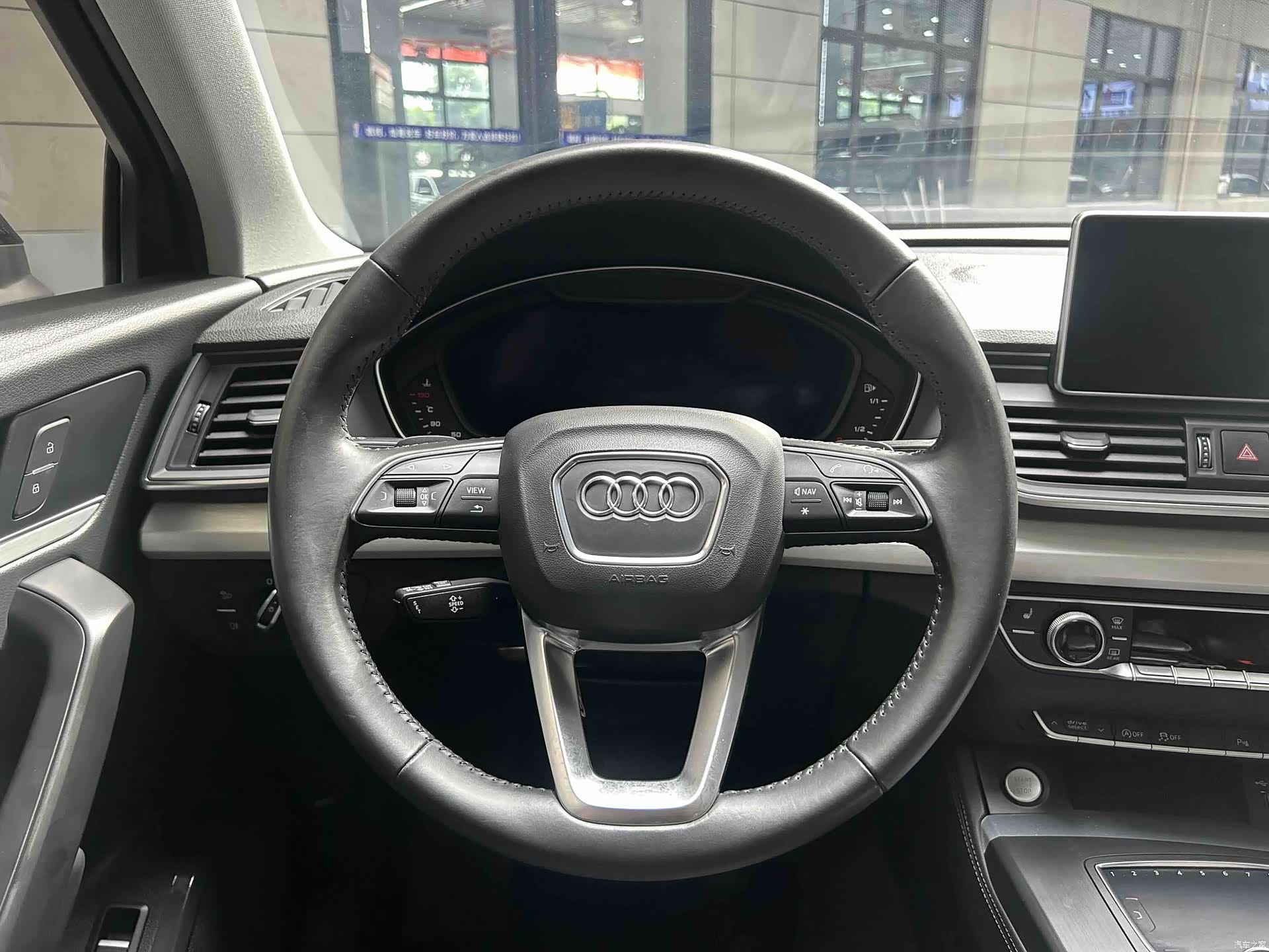 Audi Q5L, 2020 12