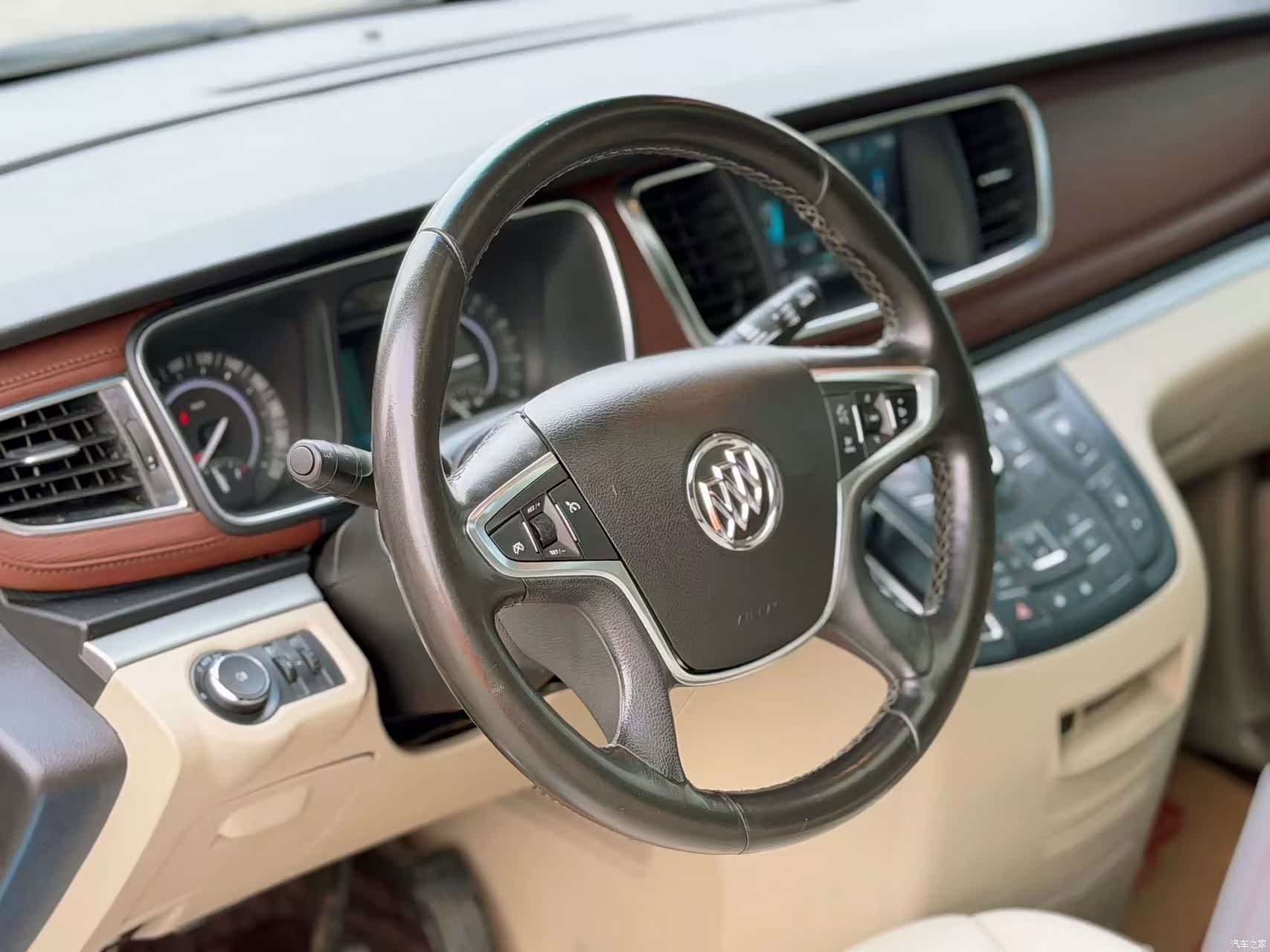 Buick GL8, 2018 8