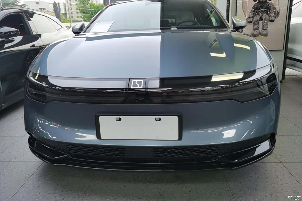 Zeekr 007, 2024 2