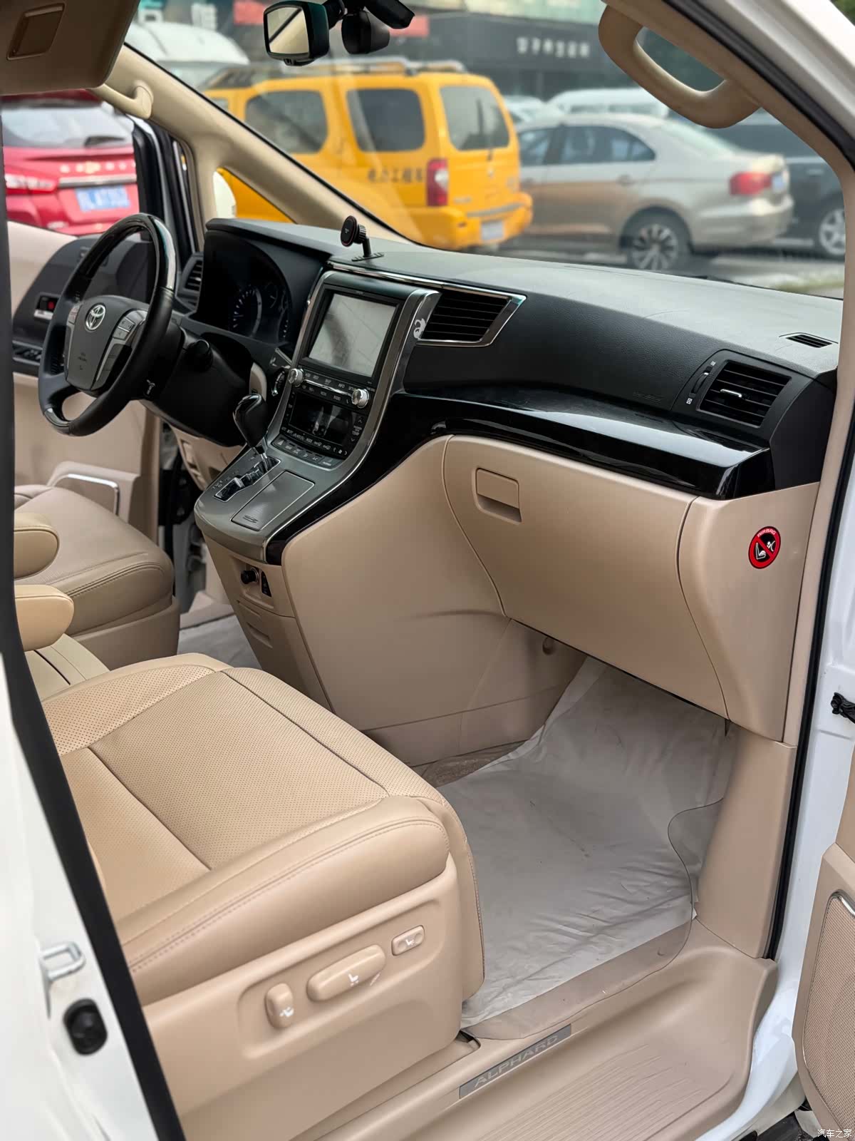 Toyota Alphard, 2012 17