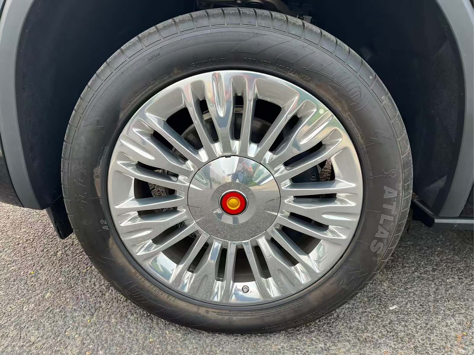 Hongqi 4, 2022 10