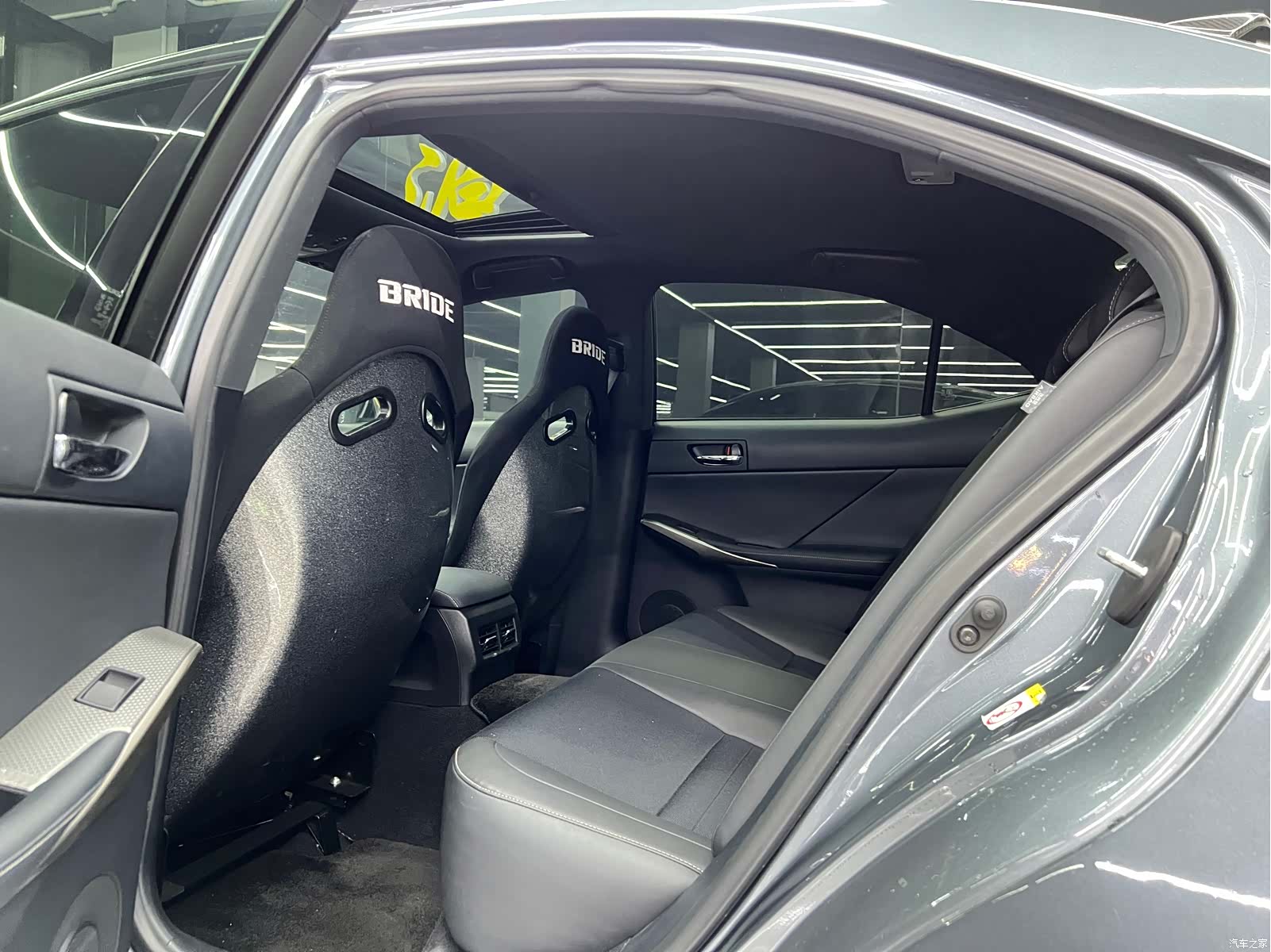 Lexus IS, 2016 10