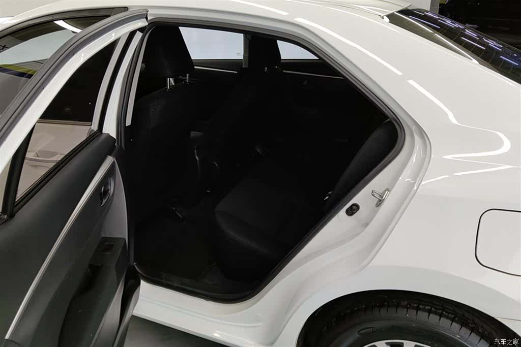Toyota Corolla, 2018 11