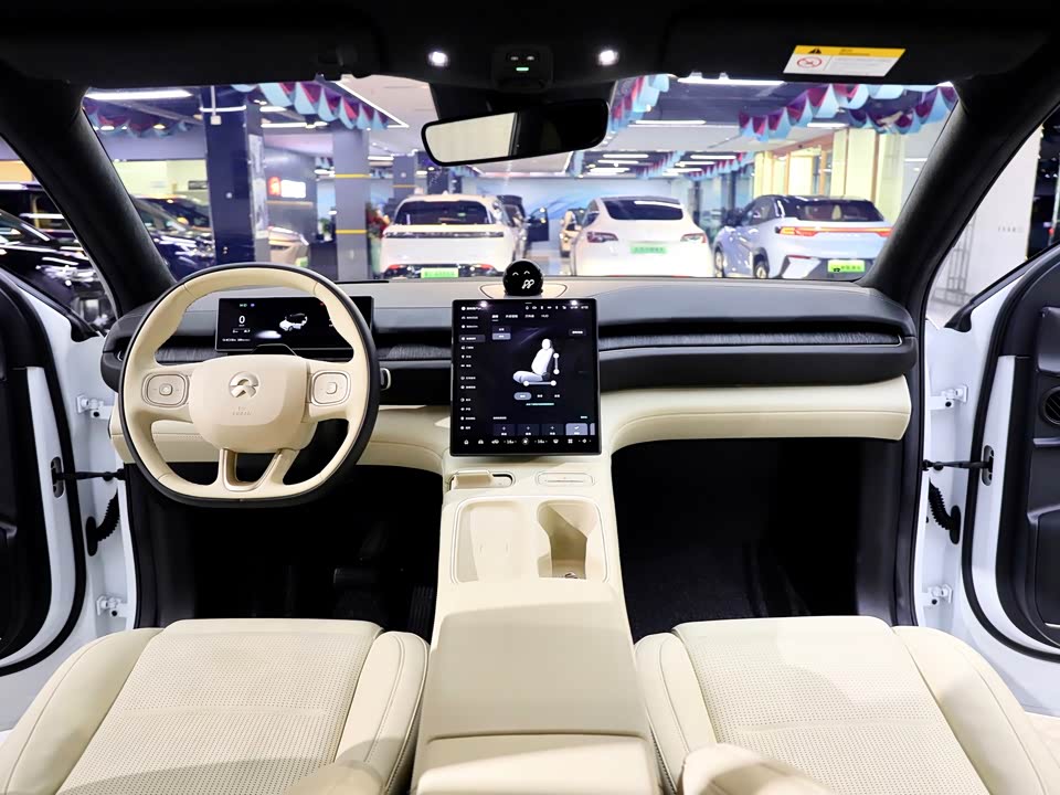NIO ES6