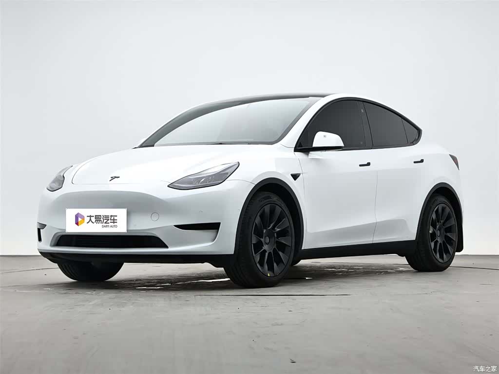 Tesla Model Y, 2023 1