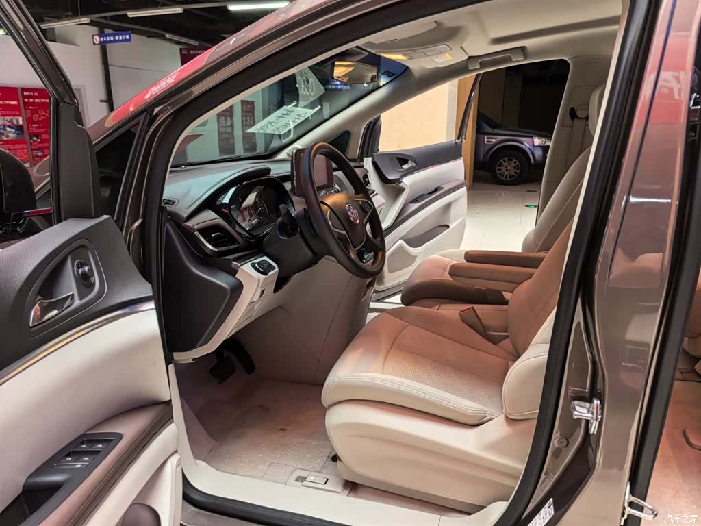 Buick GL8, 2022 все фото