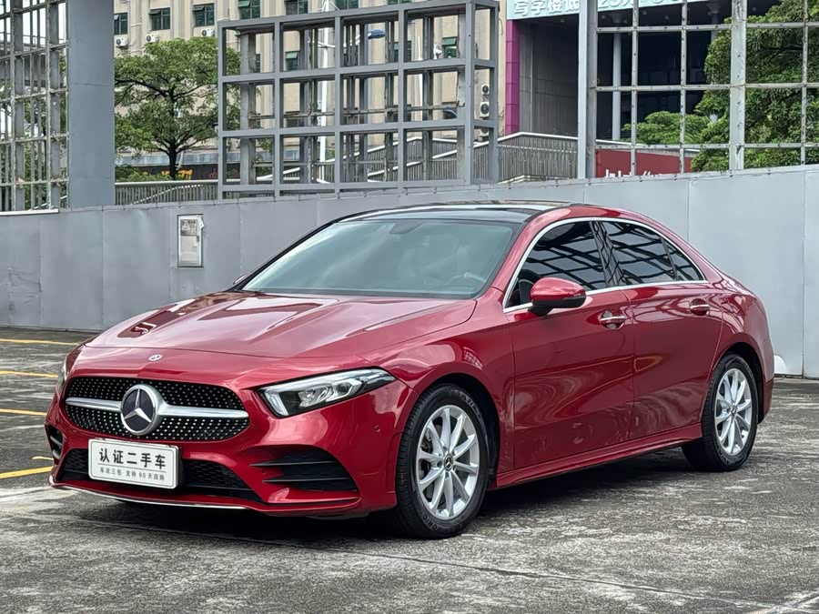 Mercedes-Benz A-Class 2020, фото 1