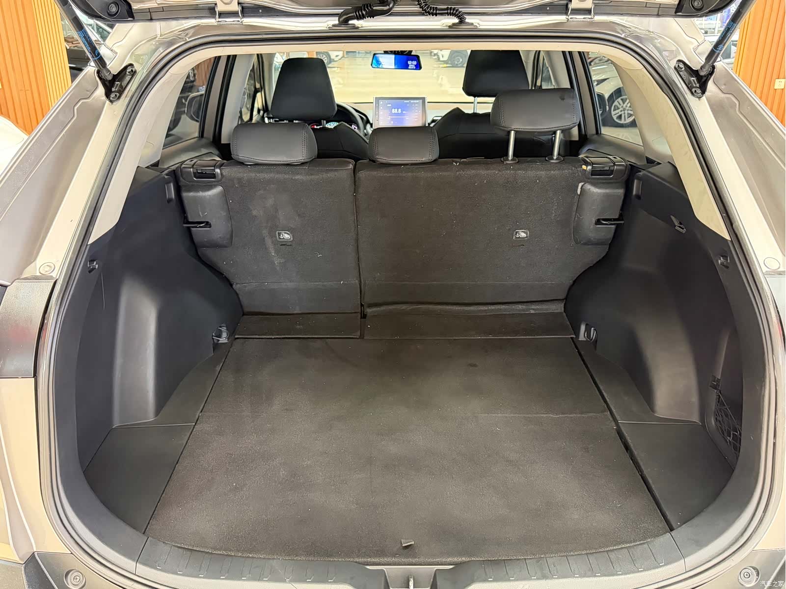 Toyota RAV4, 2022 18