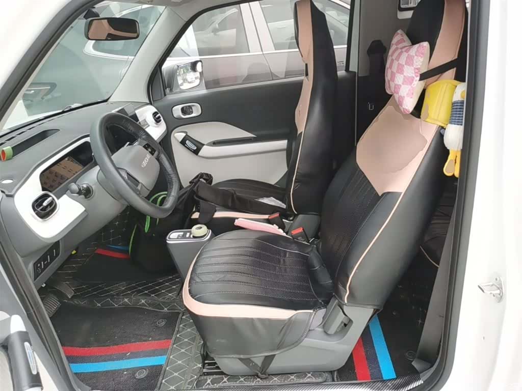 Geely Panda, 2025 15