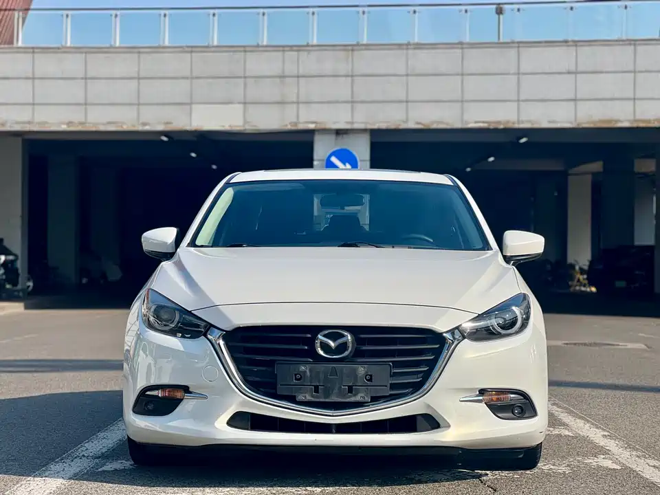 Mazda 3 Angkesaila
