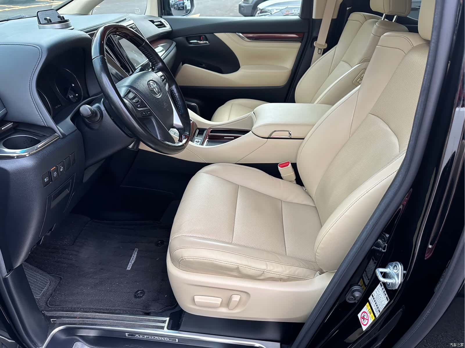 Toyota Alphard, 2018 7