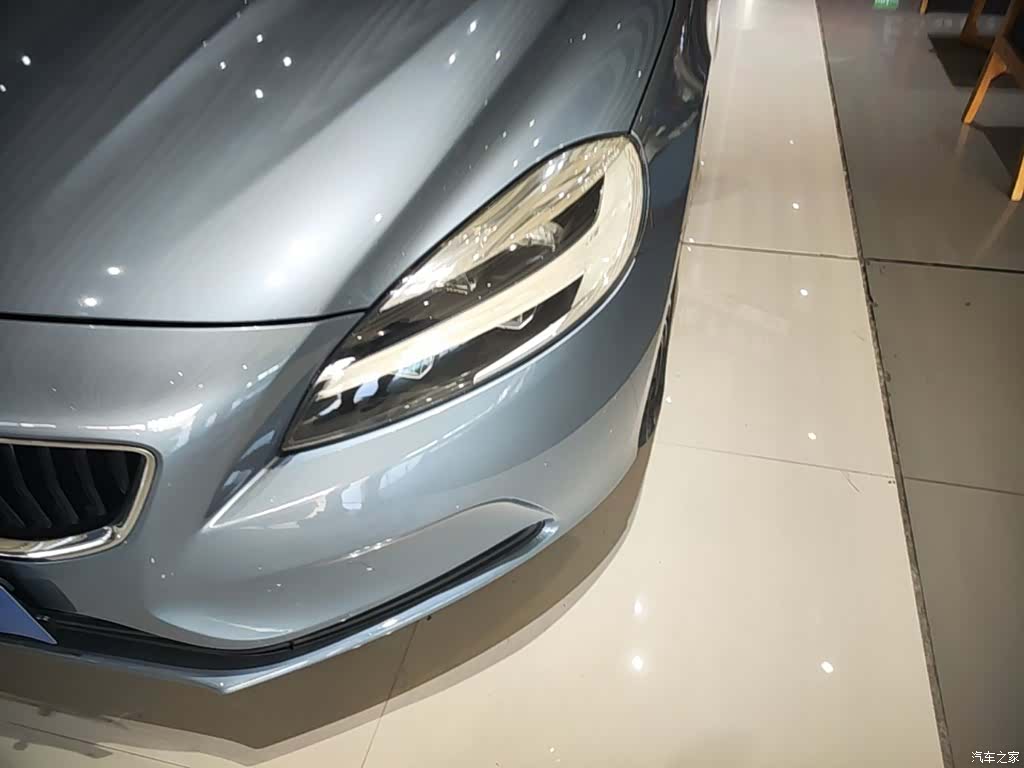 Volvo V40, 2016 24