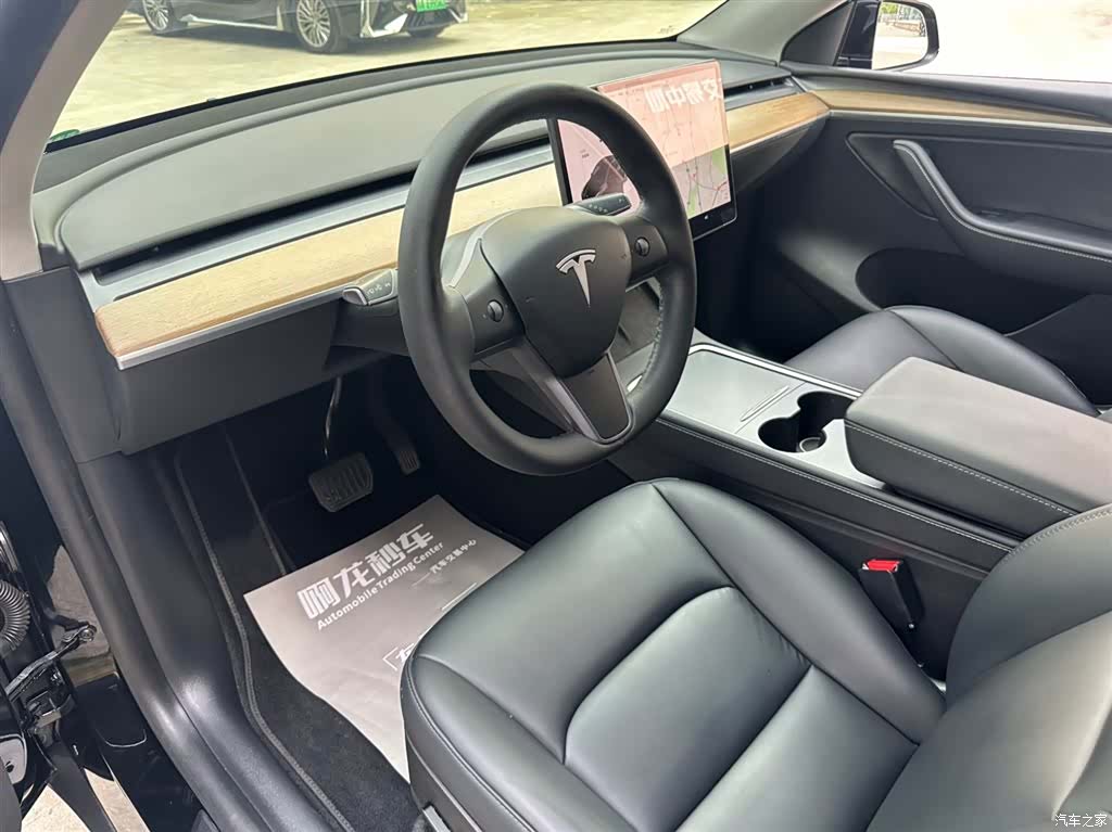 Tesla Model Y, 2022 8