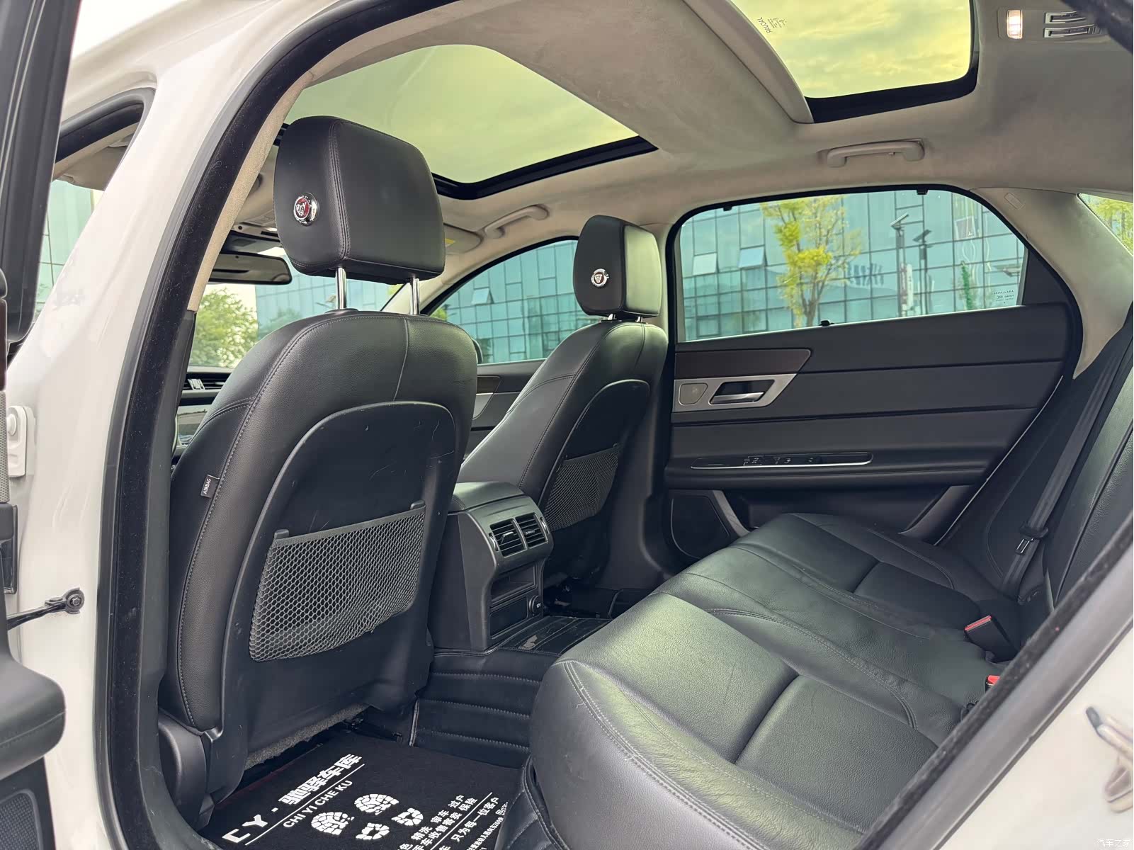Land Rover XFL, 2018 11